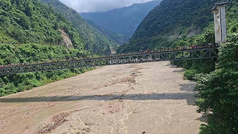 Death toll in Nepal flood rises to 165