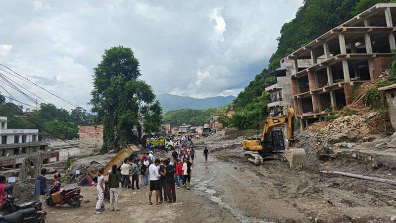 Nepal'deki selde hayatını kaybedenlerin sayısı 1355'e yükseldi