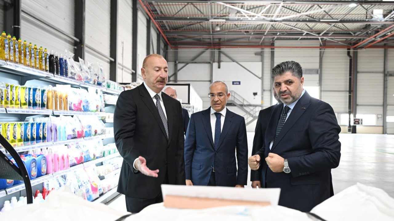 Prezident İlham Əliyev Qaradağ rayonunda kağız və gigiyenik məhsulların istehsalı müəssisəsinin açılışında iştirak edib