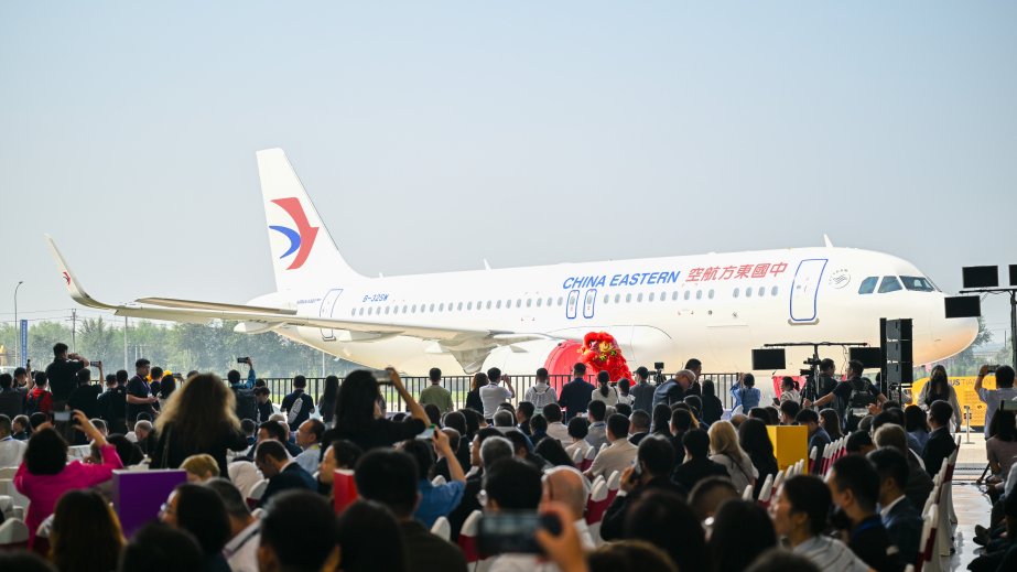 Airbus delivers first aircraft from its new assembly line in China