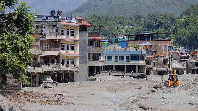Nepaldəki seldə itki sayı 1400-ü keçdi