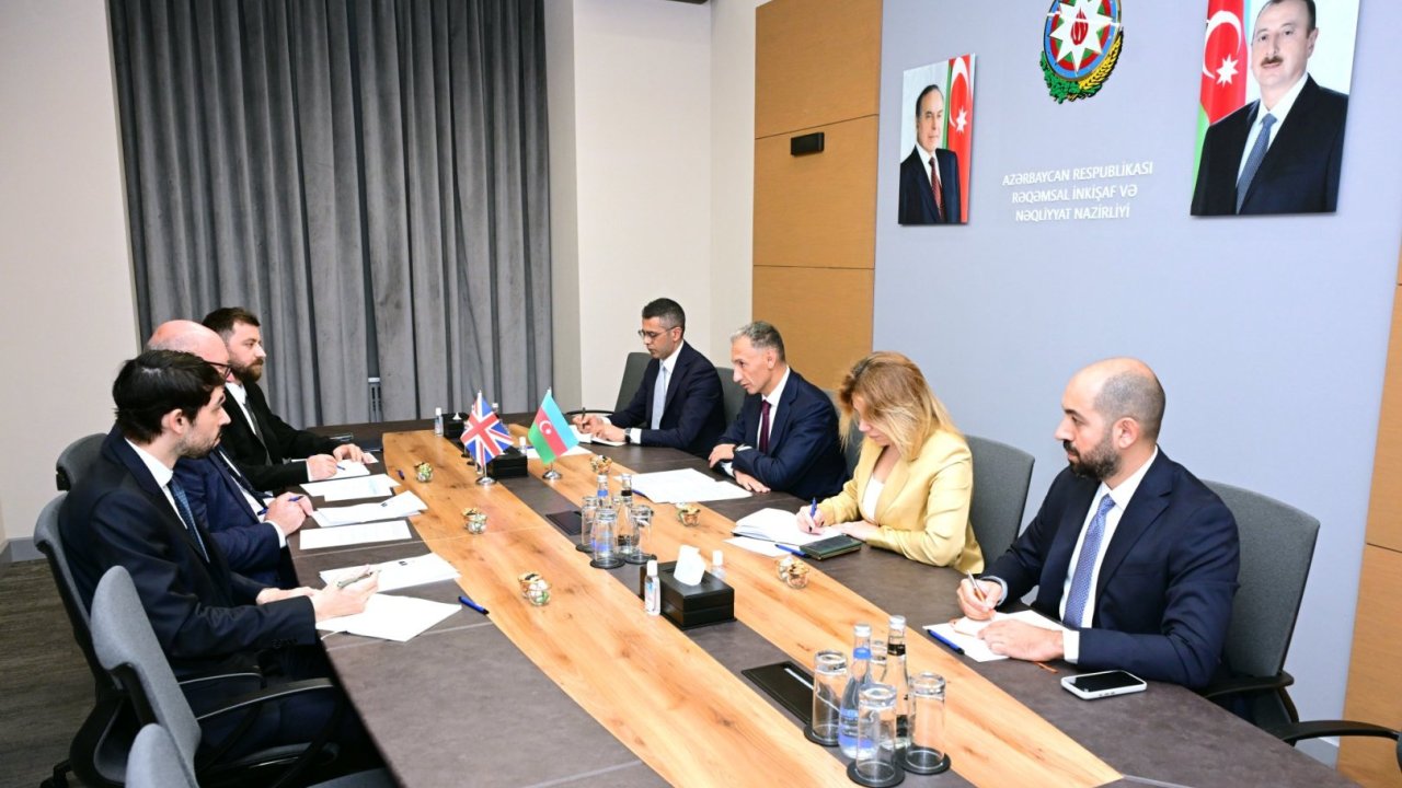 Azərbaycan və Böyük Britaniya arasında əməkdaşlığın yol xəritəsinin hazırlanması müzakirə olunub