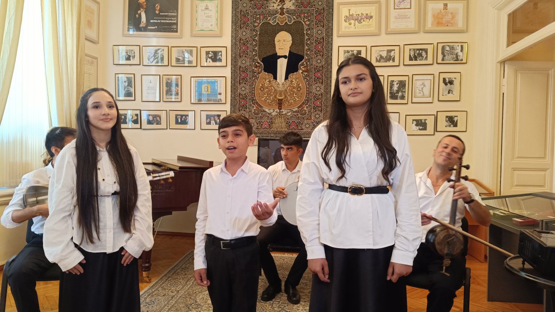 İki irs, bir səda: Rostropoviçlər ocağında Musiqi Günü