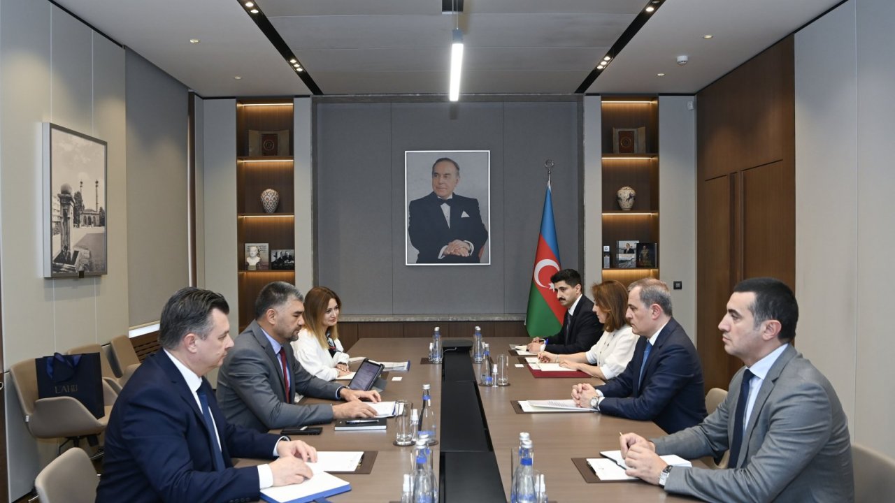 Azərbaycan ilə TRACECA arasında əməkdaşlıq məsələləri müzakirə edilib