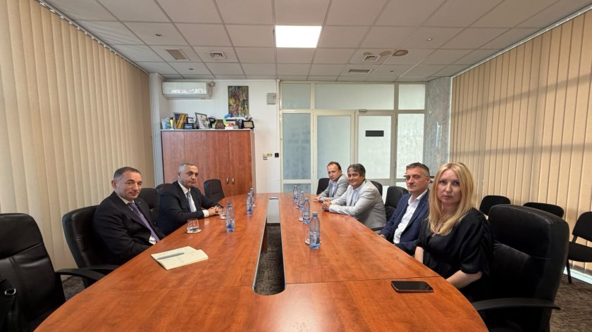 Special Representative of President of Azerbaijan holds several meetings in Romania