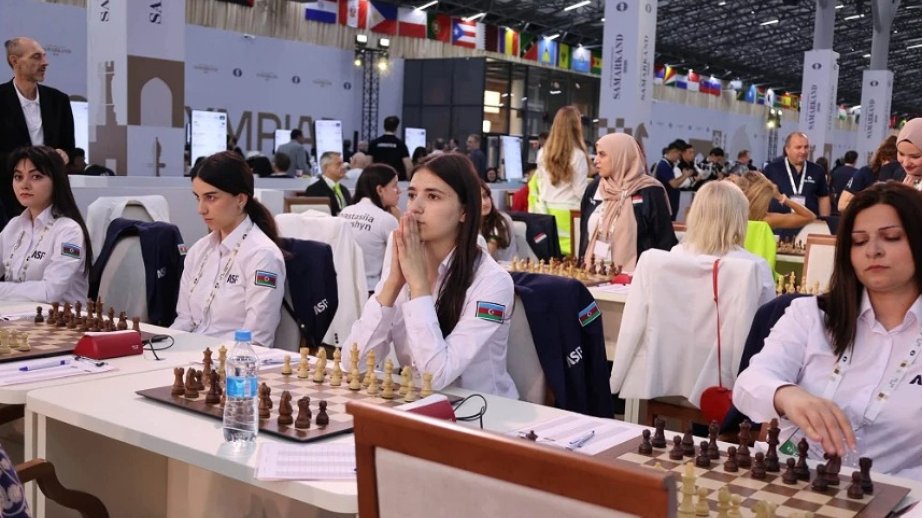 Şahmat Olimpiadası: Qadın yığmasından qələbə, kişi komandası heç-heçə edib