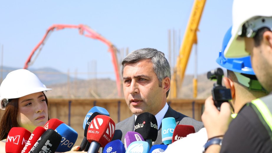 Növrəs Cəfərov: Qubadlı şəhərində ilk yaşayış kompleksinin tikintisi sürətlə davam edir