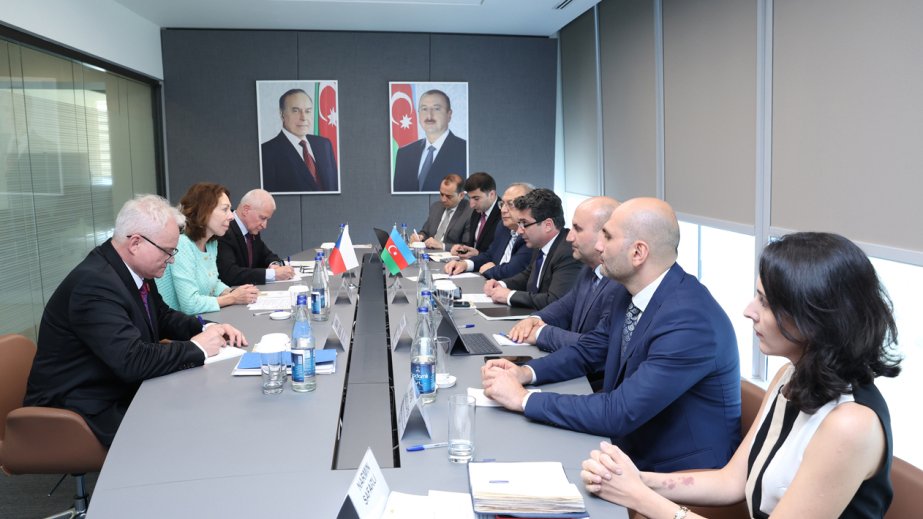 Azərbaycan və Çexiya arasında Qarışıq Komissiyanın növbəti iclasının keçirilməsi ilə bağlı fikir mübadiləsi aparılıb