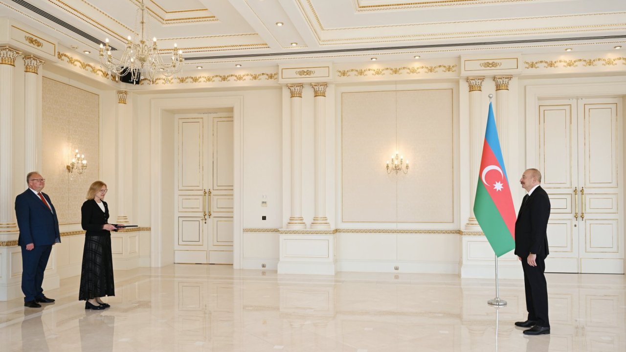 Prezident İlham Əliyev Estoniyanın Azərbaycanda yeni təyin olunmuş səfirini qəbul edib