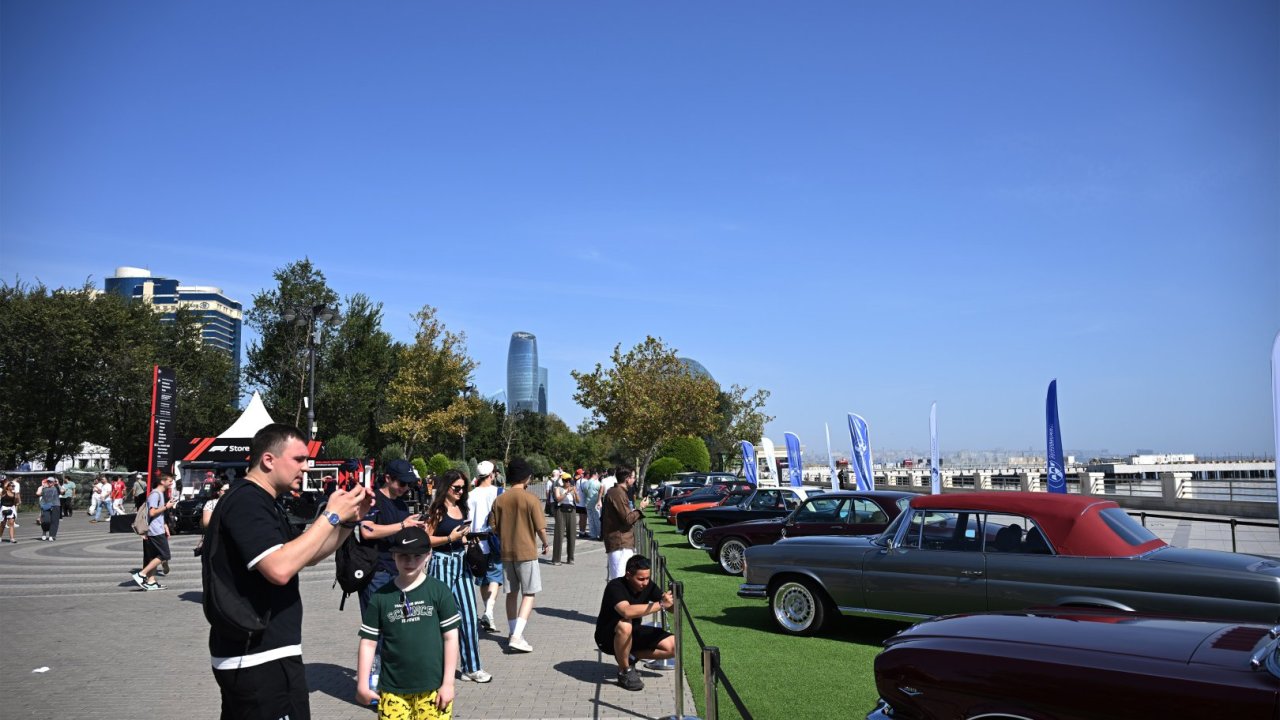 AAF Formula 1 zamanı klassik avtomobillərin sərgisini keçirir