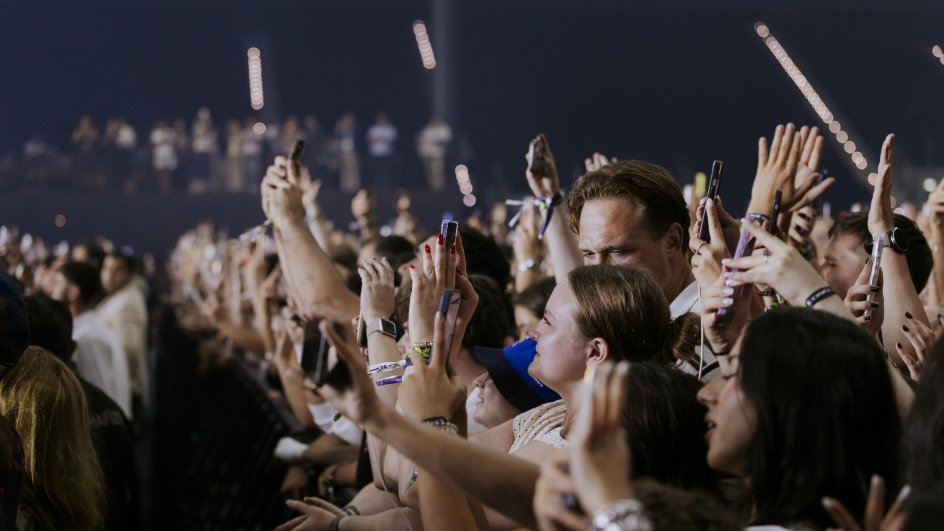 Calvin Harris performs concert in Baku