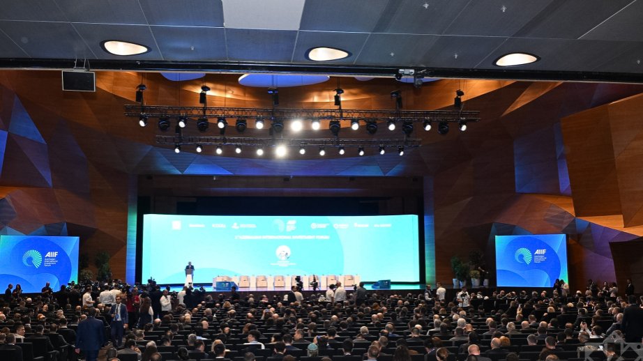 Azərbaycanın investisiya imkanları beynəlxalq investorların diqqət mərkəzindədir - TƏHLİL