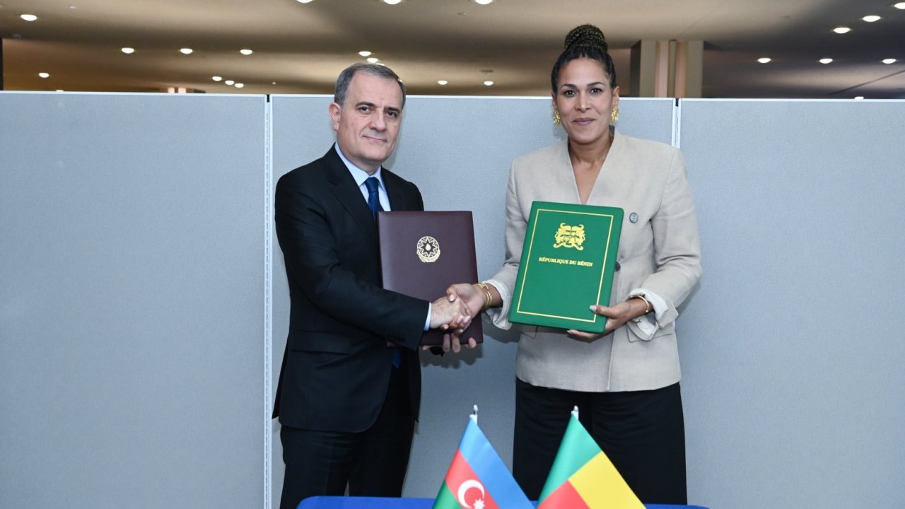 Azərbaycan və Benin vizadan qarşılıqlı azadolma barədə saziş imzalayıb