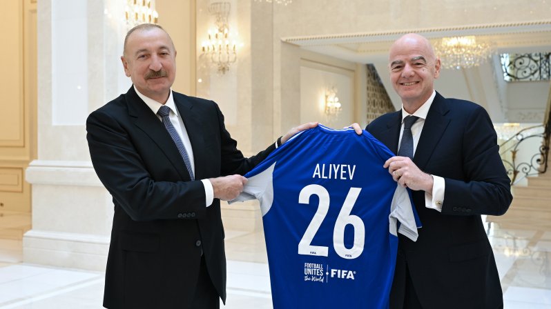 İnfantinodan Prezident İlham Əliyevə maraqlı hədiyyələr