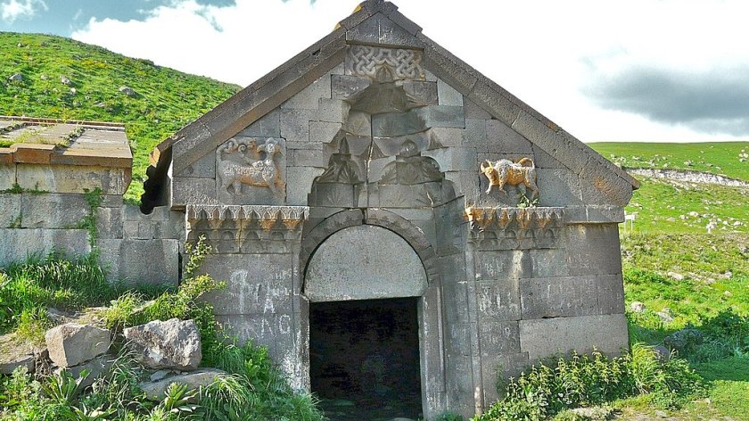 Qərbi Azərbaycanda tarixi abidələrimiz – Şah Abbas karvansarası