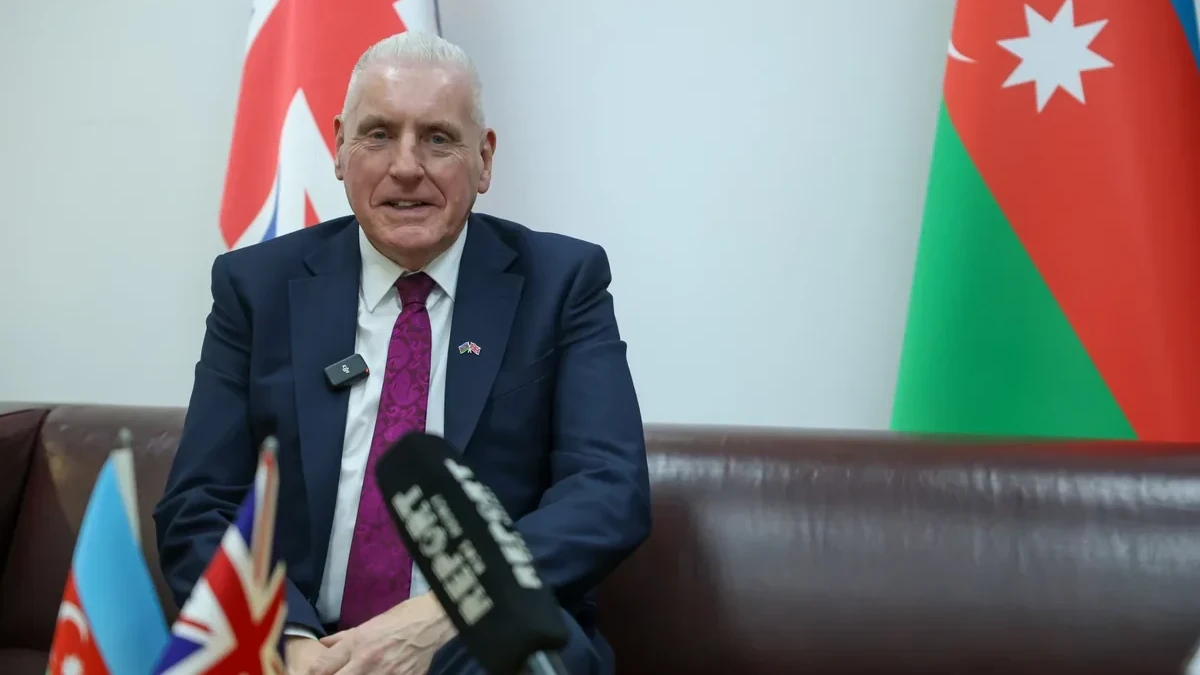 Böyük Britaniyanın müdafiə naziri ilk dəfə ADEX sərgisində iştirak edir