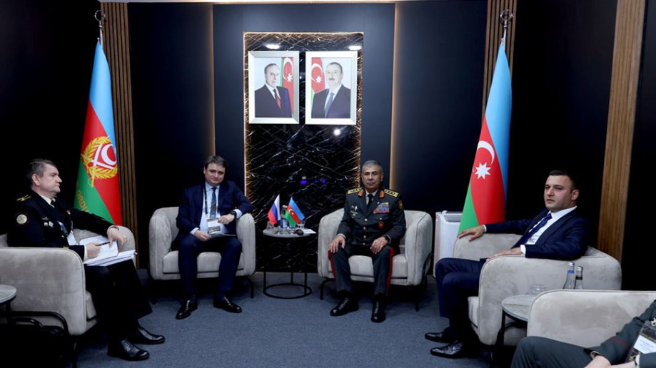 Azerbaijan, Russia discuss prospects for military cooperation