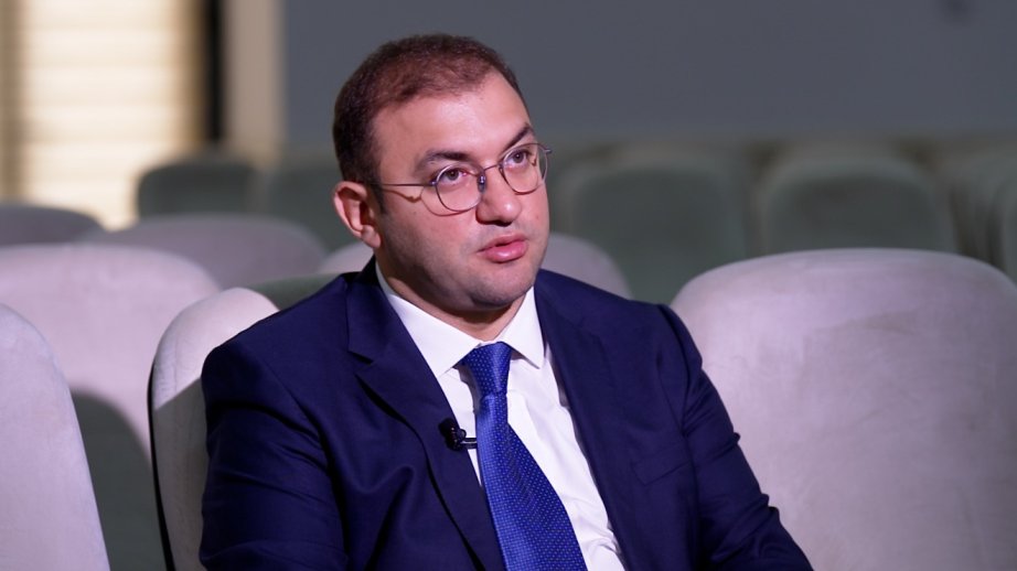 Almaniyada klinika direktoru olan azərbaycanlı: Sutkada cəmi 3-4 saat yatırdım - ONUN HEKAYƏSİ