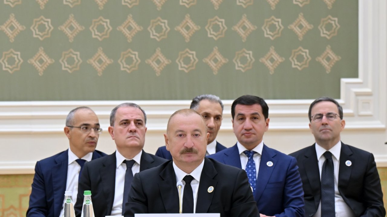 Prezident İlham Əliyev Türkmənbaşıda Azərbaycan və Mərkəzi Asiya Dövlət başçılarının 8-ci Məşvərət görüşündə iştirak edir
