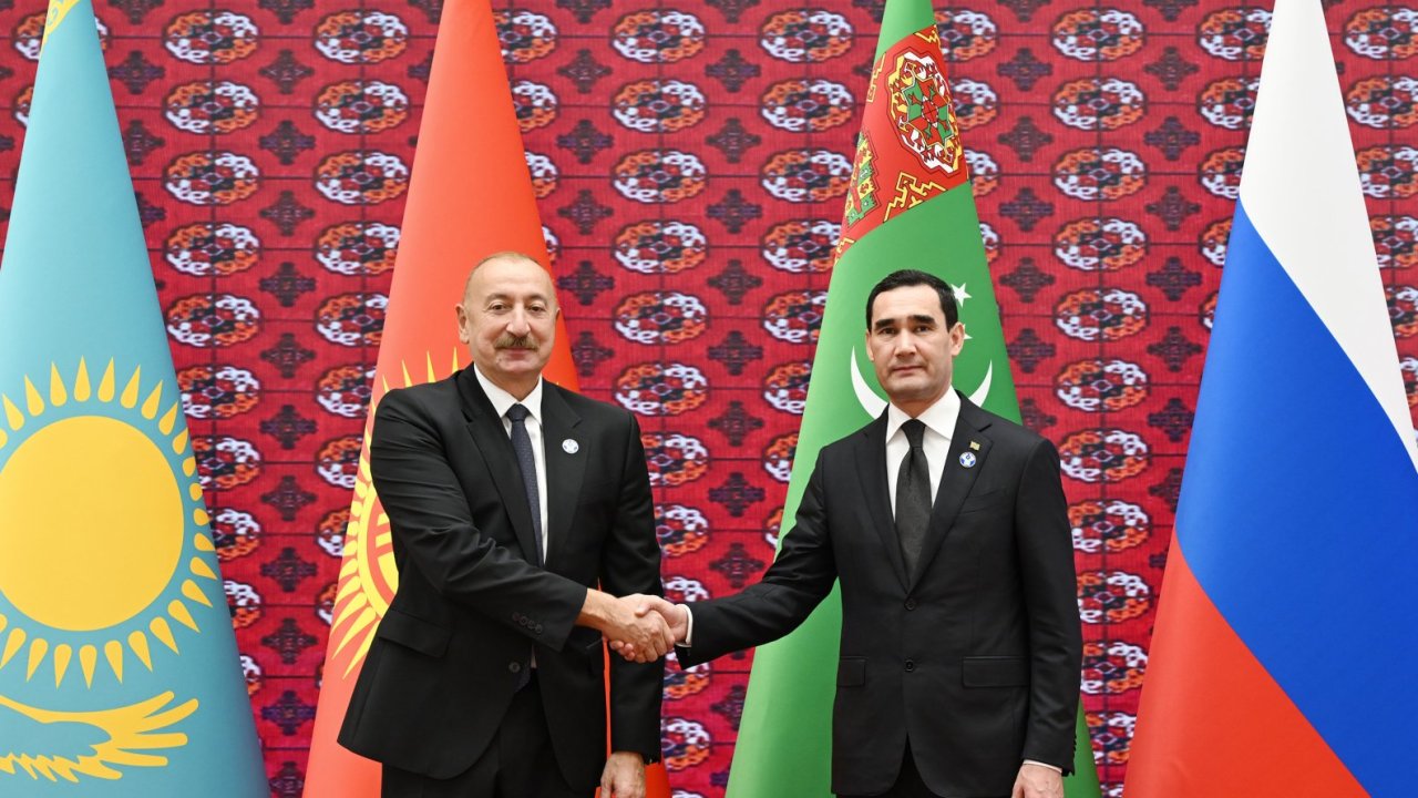 President Ilham Aliyev arrives at Awaza Complex to participate in meeting of Council of Heads of State of CIS