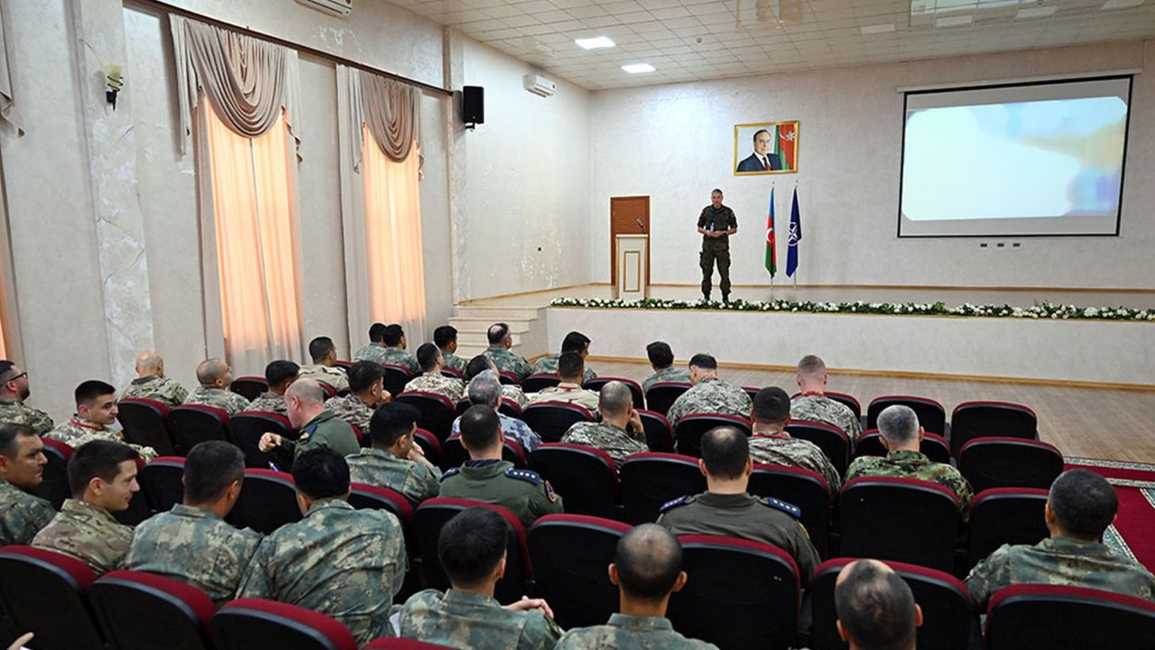 Bakıda NATO-nun təlim kursu keçirilir