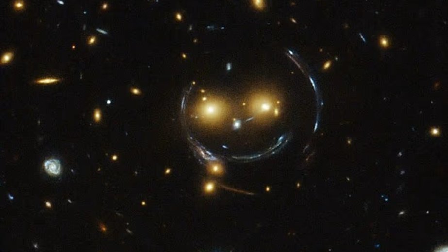 NASA nəhəng “kosmik təbəssüm”ün şəklini çəkib