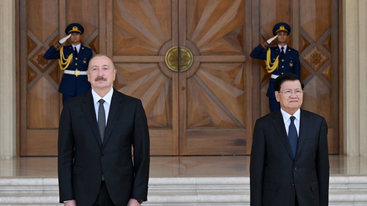 Laos Prezidentinin Bakıda rəsmi qarşılanma mərasimi olub