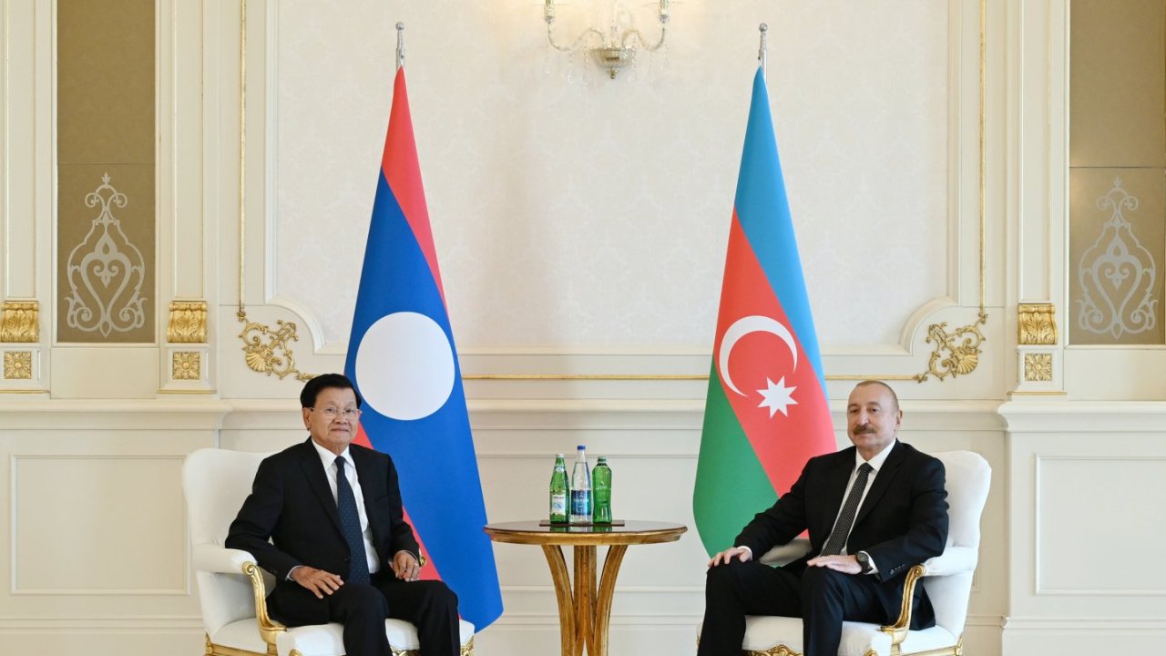 President Ilham Aliyev held one-on-one meeting with President of Laos