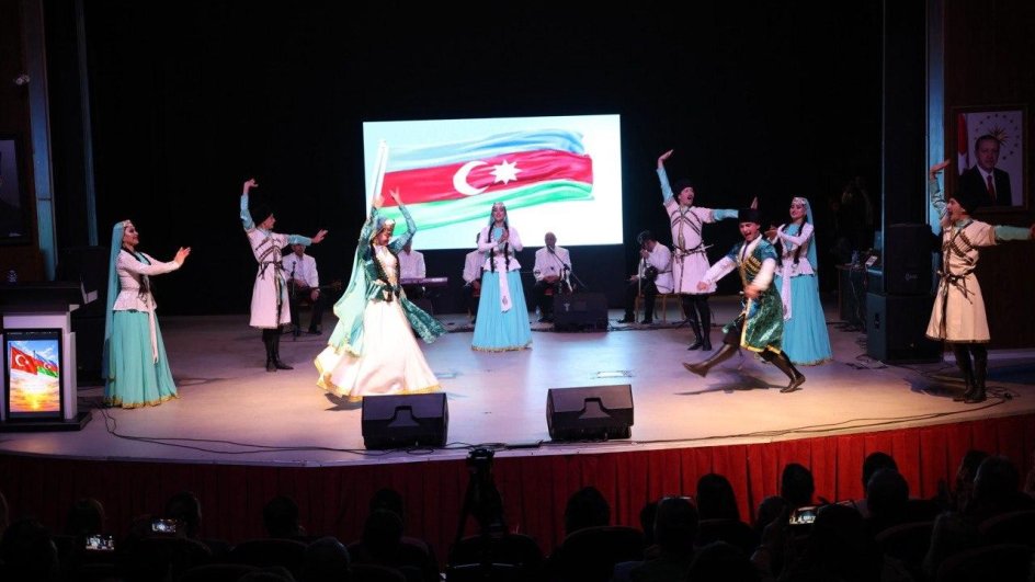 İğdırda Azərbaycan İncəsənət Həftəsi çərçivəsində konsert və moda sərgisi təşkil olunub