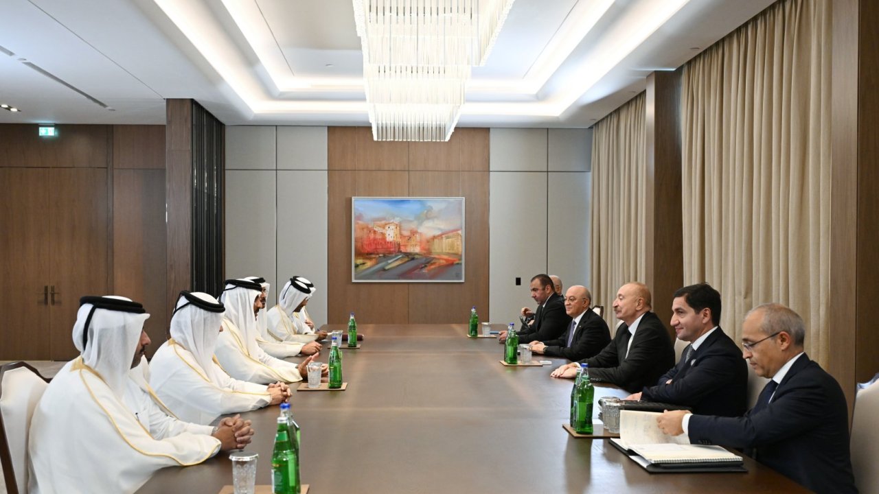 President Ilham Aliyev meets with Amir of State of Qatar