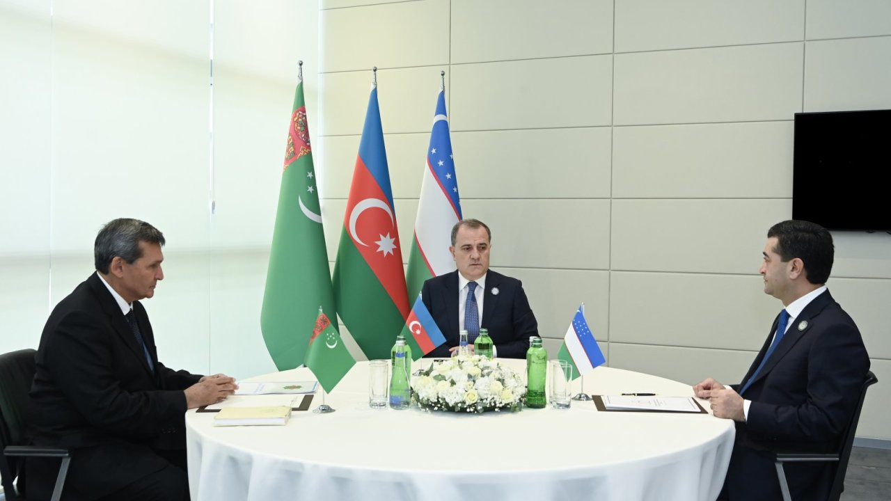Azərbaycan, Özbəkistan və Türkmənistan arasında nəqliyyat və tranzit əməkdaşlığı müzakirə olunub