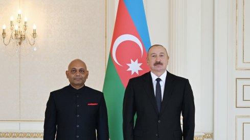 Prezident İlham Əliyev Hindistanın ölkəmizdə yeni təyin olunmuş səfirini qəbul edib