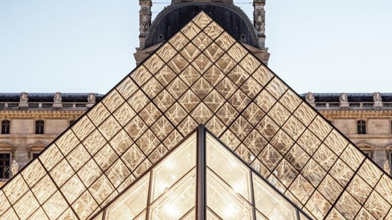 Louvre Müzesi eylemler nedeniyle ziyarete kapatıldı