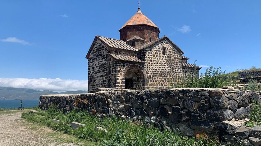 Qərbi Azərbaycanda tarixi abidələrimiz –Sivəng məbədi