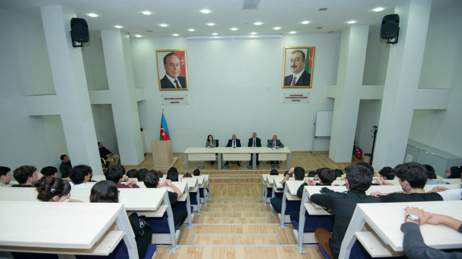 Baku Engineering University Rector meets with students of BUCT-BEU Faculty of Engineering