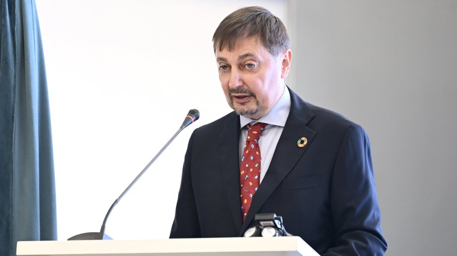 Dmitro Şlapaçenko: Azərbaycanın COP29 və WUF 13-ə ev sahibliyi qlobal çağırışlara töhfə vermək əzmini göstərir