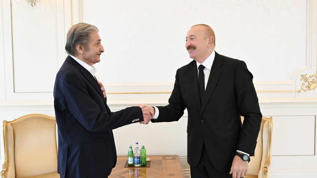 Prezident İlham Əliyev Fərhad Xəlilova “İstiqlal” ordenini təqdim edib