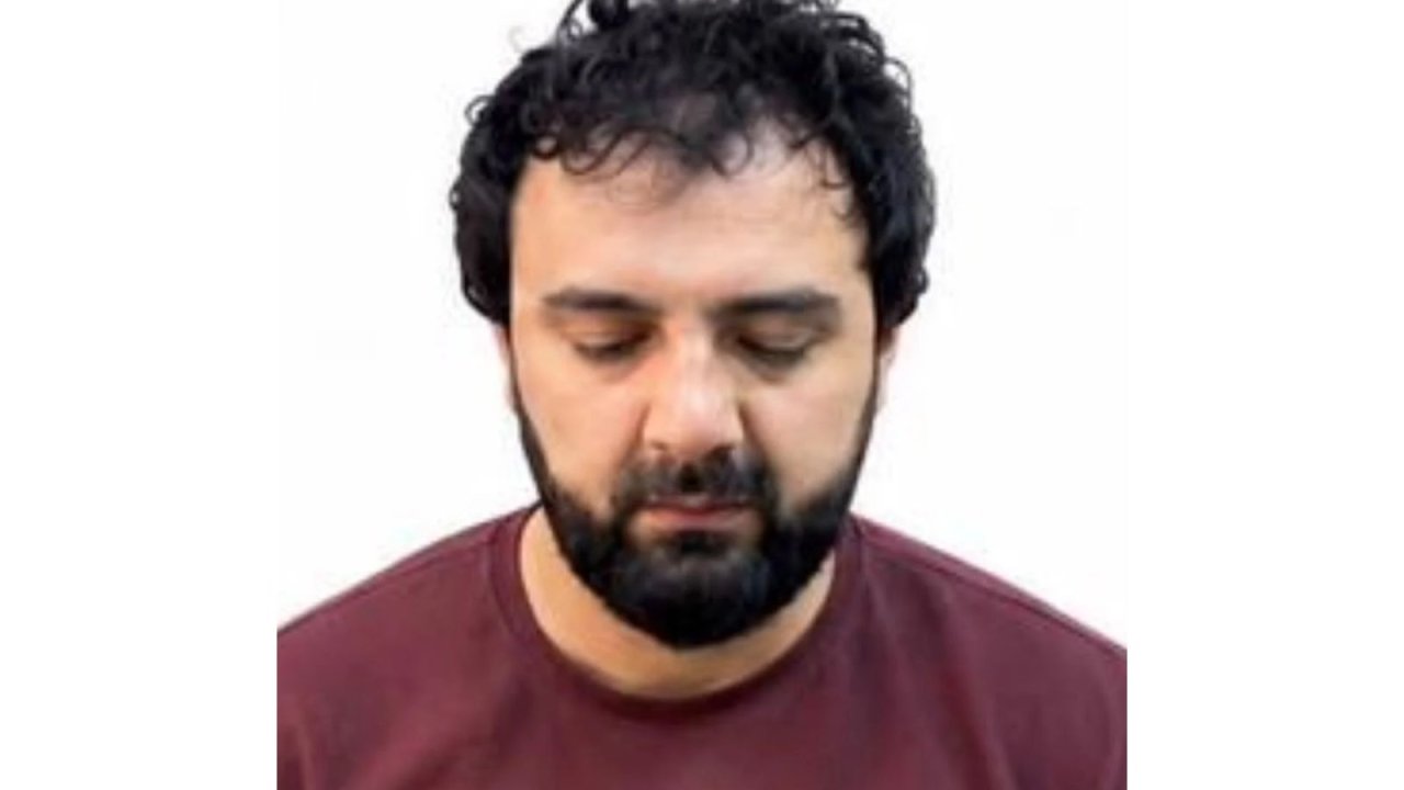 Deputatın həbs edilən oğlunun görüntüləri